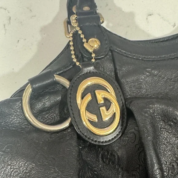 Gucci Hobo Bag in Black with Gold - Picture 2 of 9